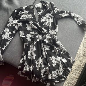 Cute black floral dress, medium, light material